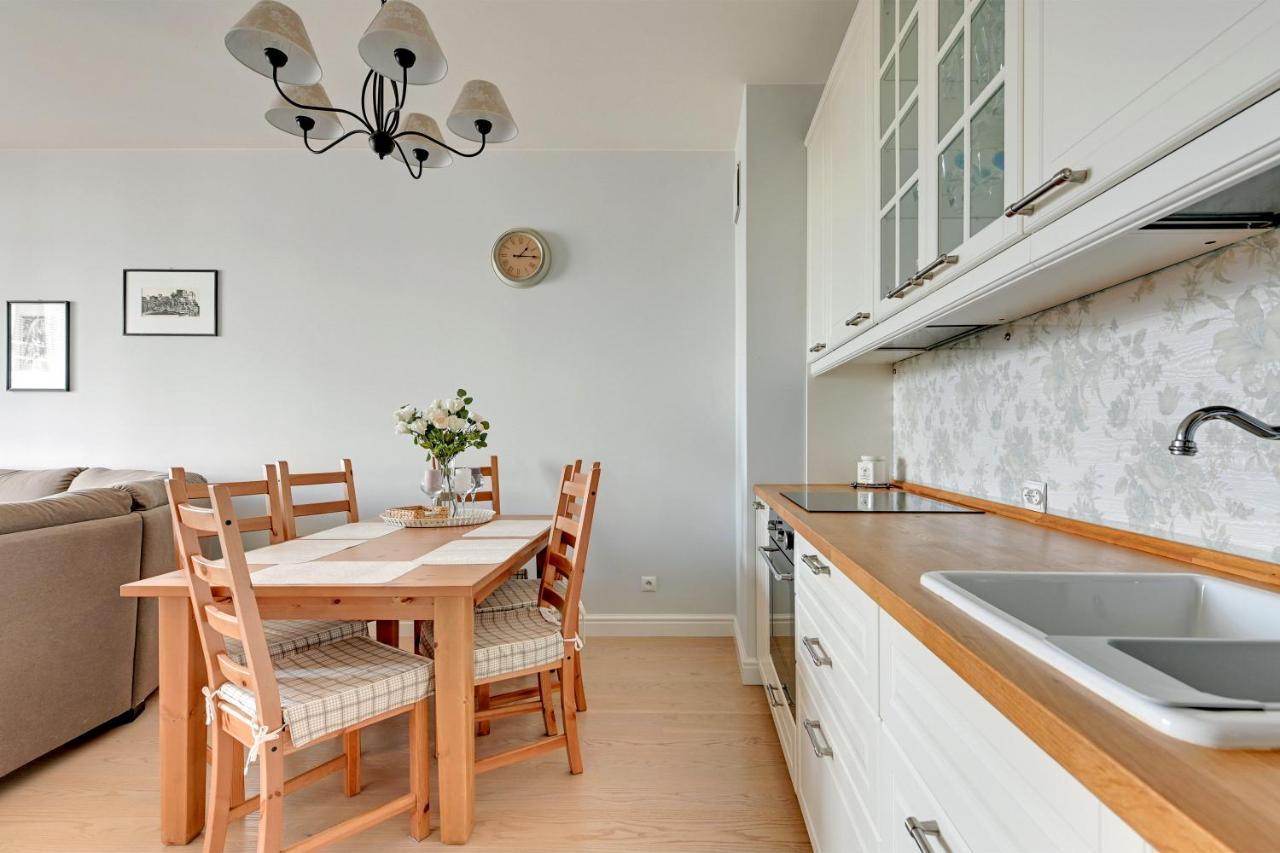 Apartments Riva - Nadmorski Dwor Premium กดัญสก์ ภายนอก รูปภาพ
