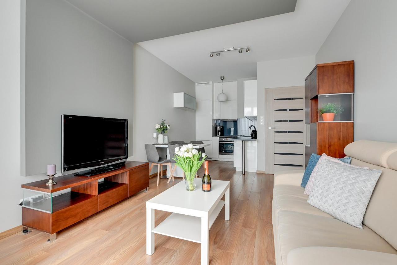 Apartments Riva - Nadmorski Dwor Premium กดัญสก์ ภายนอก รูปภาพ