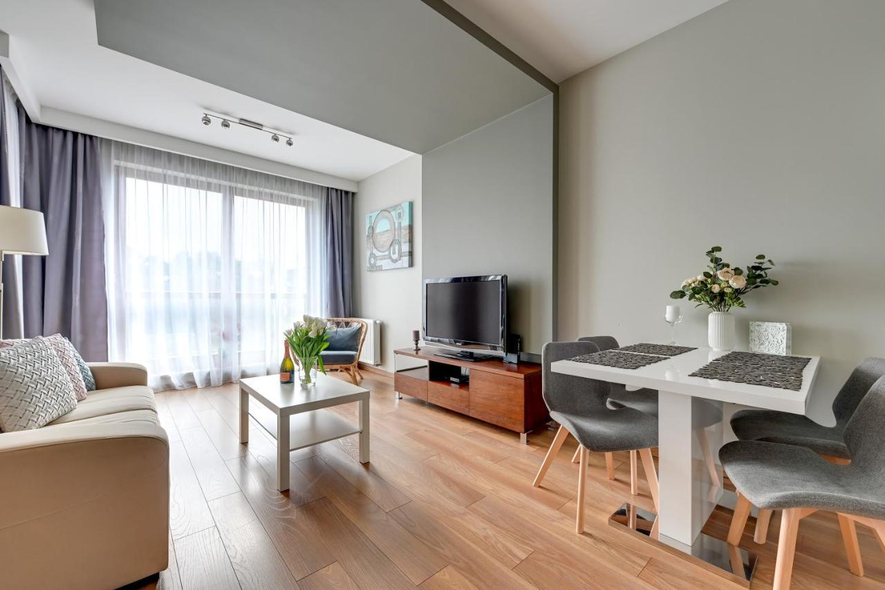 Apartments Riva - Nadmorski Dwor Premium กดัญสก์ ภายนอก รูปภาพ